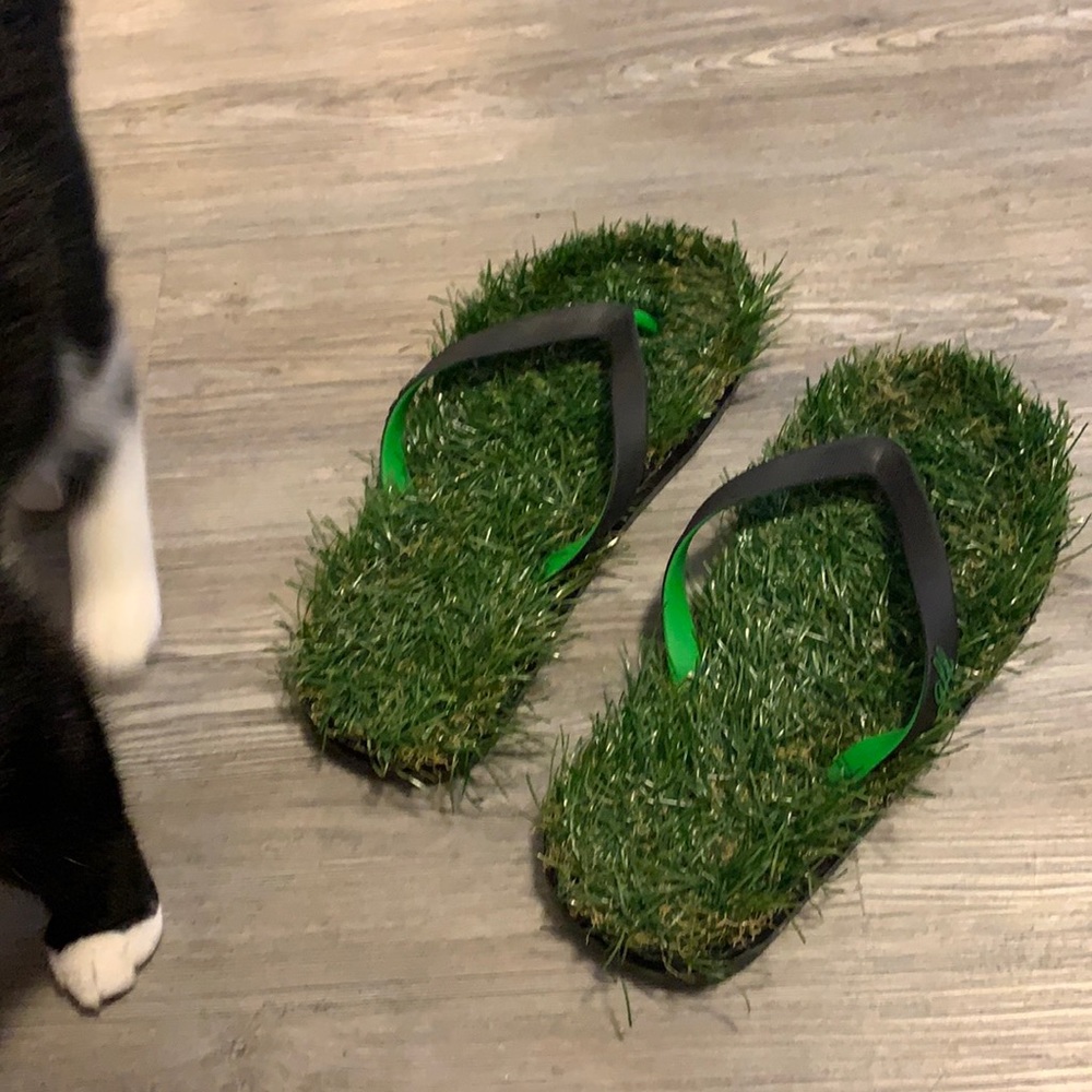 GFF Grass Flip Flops (Turf) Size Medium (9.5-10.5)